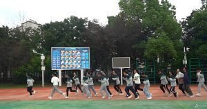 必一运动进入学校建设热潮,校园体育教学与科技深... 必一运动进入学校建设热潮,校园体育教学与科技深...