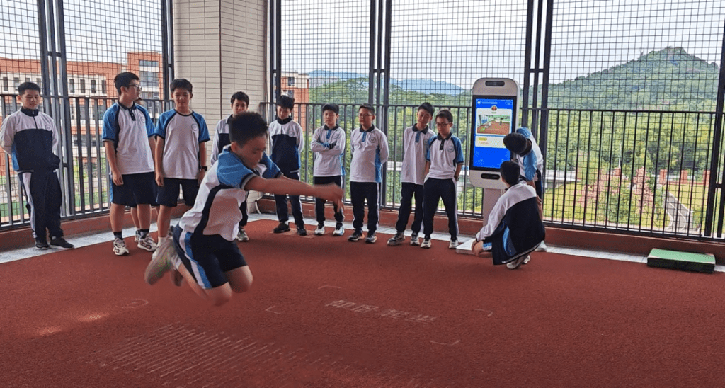 数字变革校园体育，广州天外举办趣味PK赛喝彩十五运